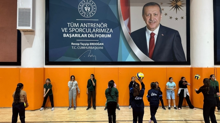 OKULDAN SPORA TÜM HIZIYLA DEVAM EDİYOR